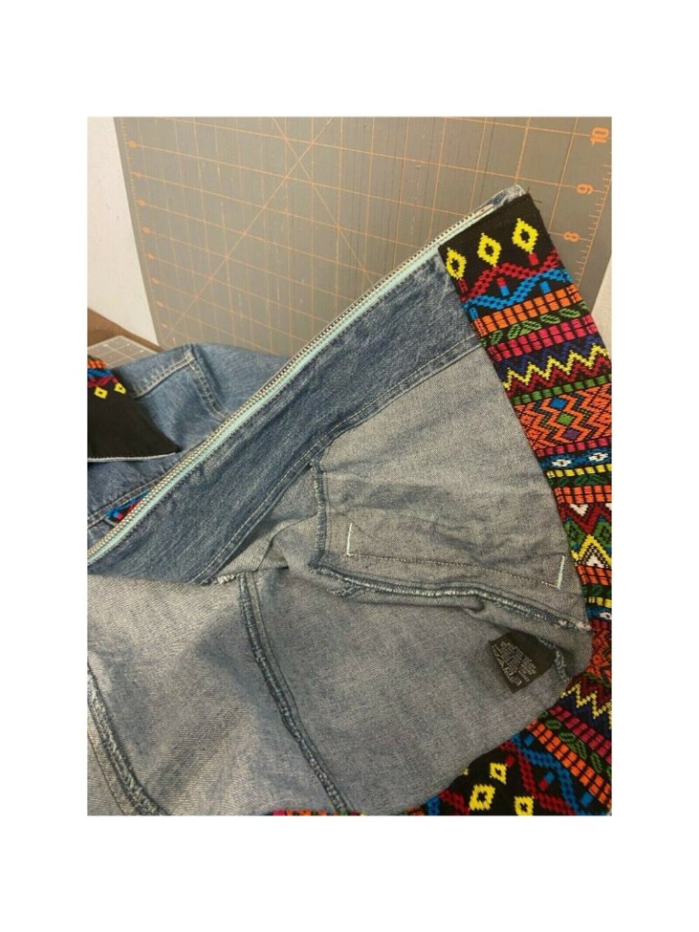 French Cuff Women's Denim Jacket Embroidery Design Sz M/L ? Native Tribal ~~ - Picture 7 of 7